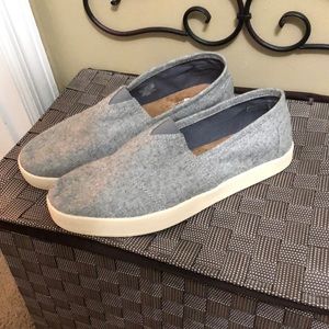 Men’s Toms